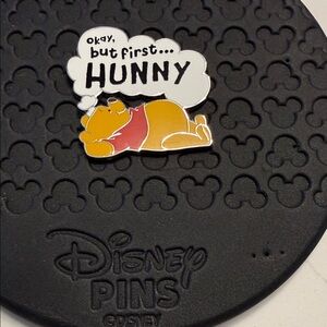 Disney Winnie the Pooh Pin -